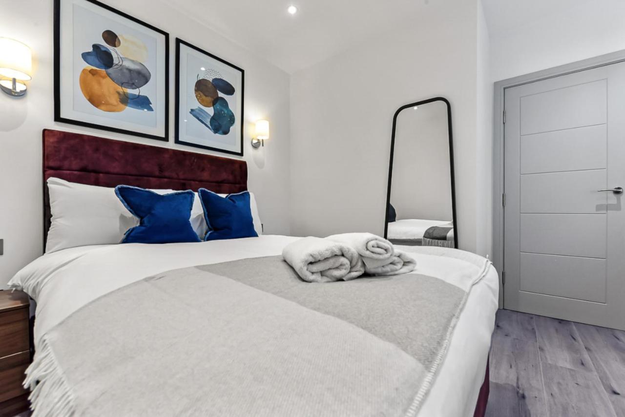 Amazing 2 Bedroom Apartment In Greater London Exterior photo
